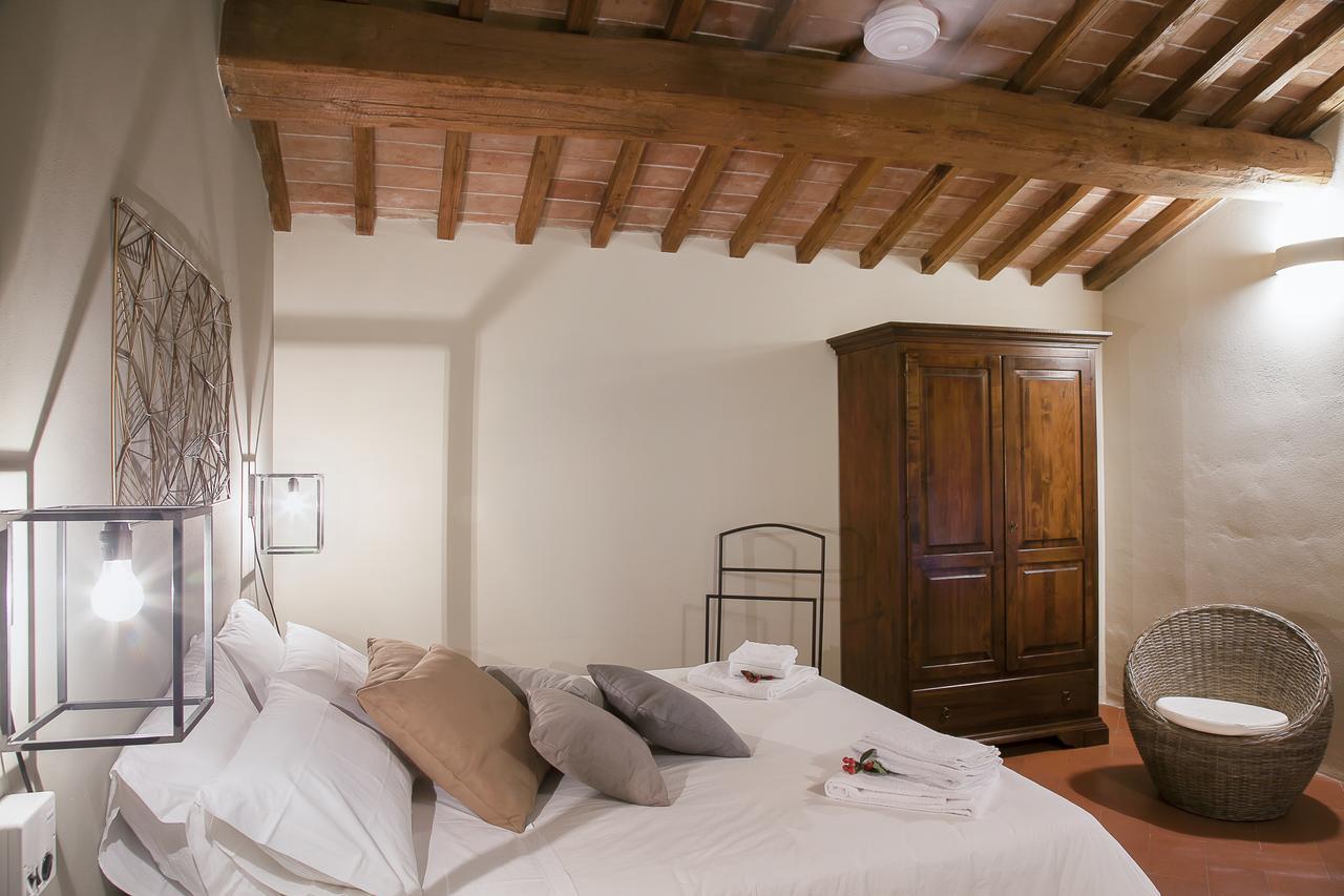 Palazzo Massaini - Cavarciano ปีเอนซา ภายนอก รูปภาพ